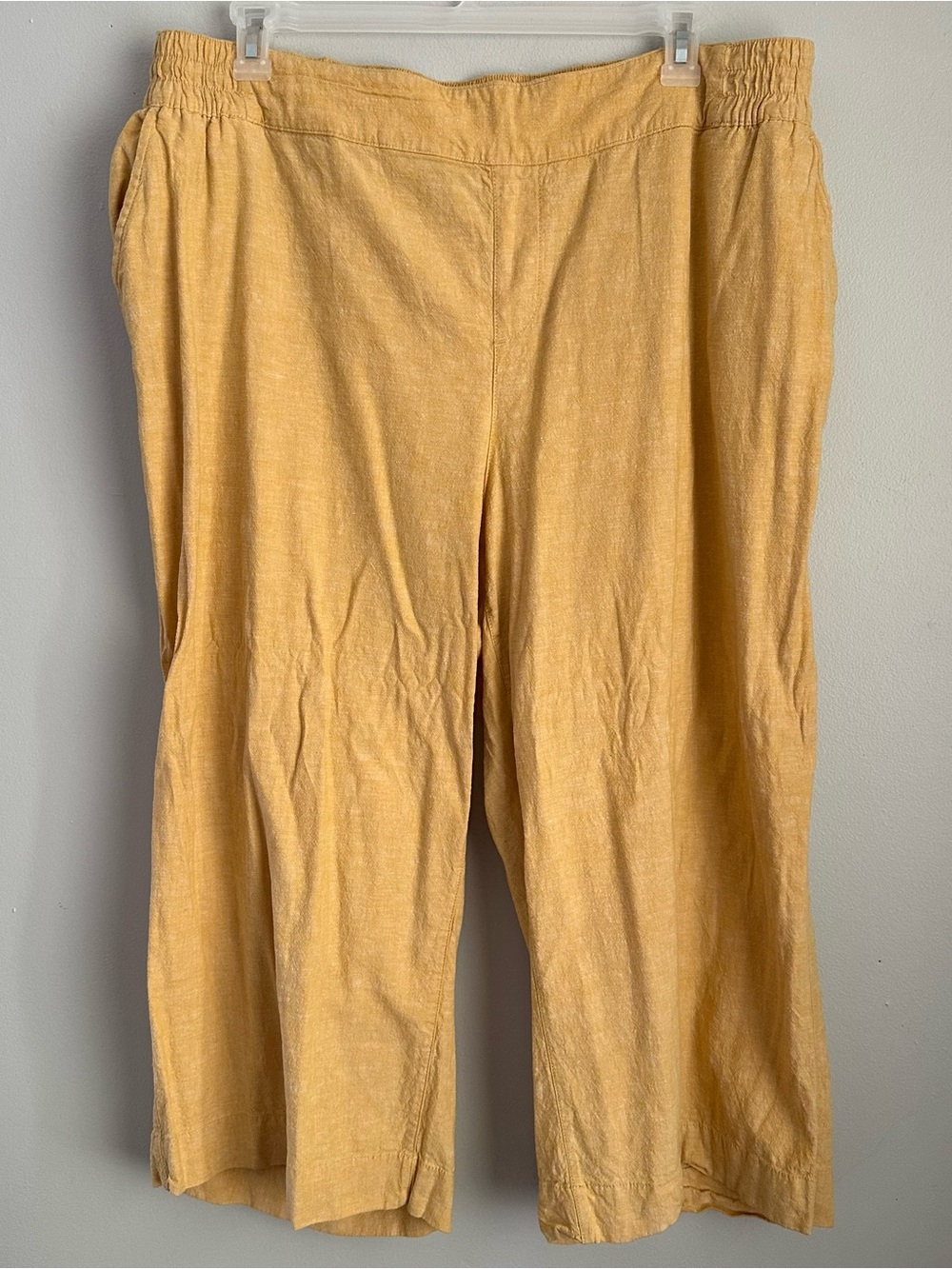 Lane Bryant size 22 wide leg Capri pants golden mustard yellow women’s 2x 3x